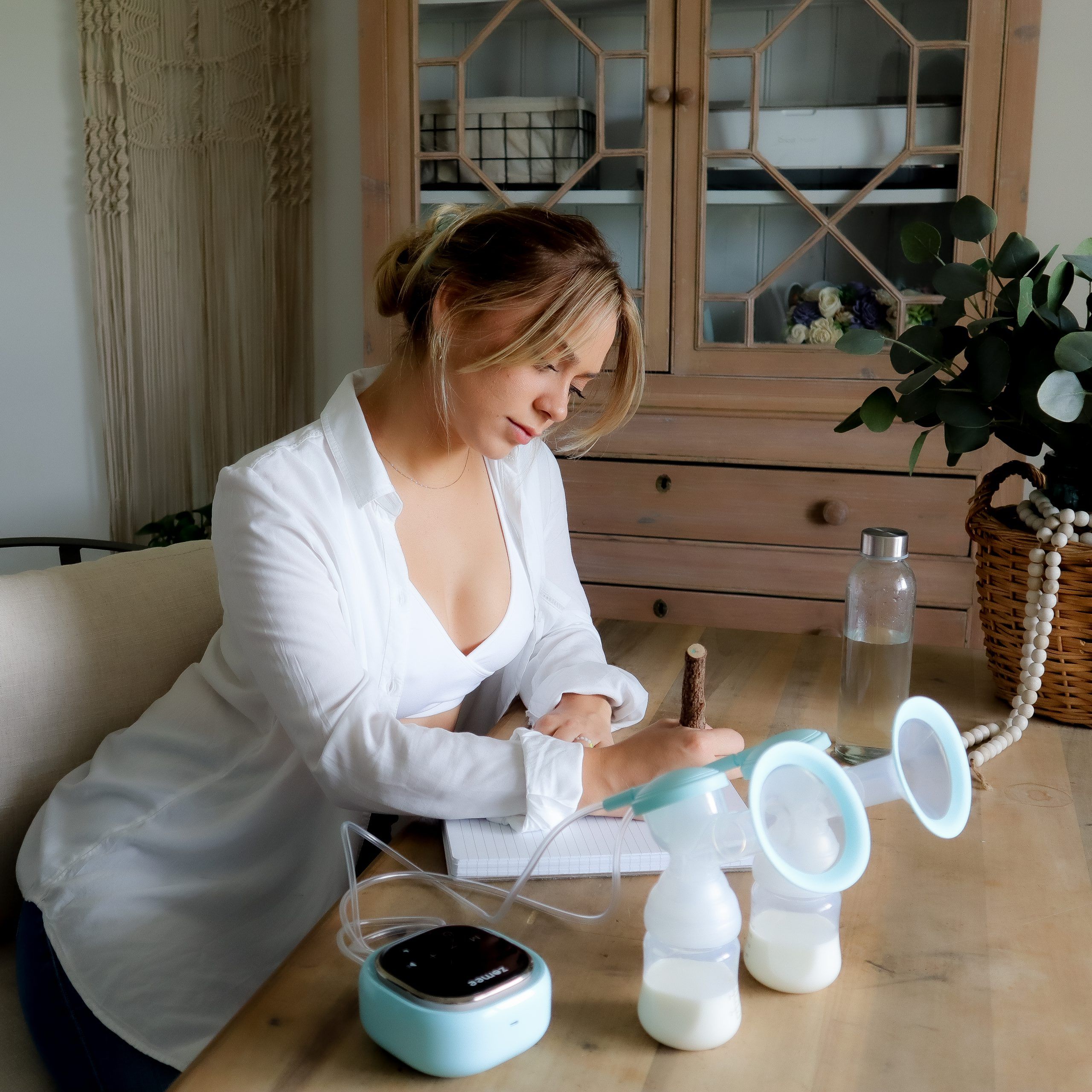 National Breastfeeding Month: Finding the Right Breast Pump for You[Draft]
